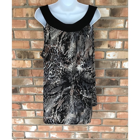 Notations Woman Beaded Front Top    2X - Picture 2 of 10